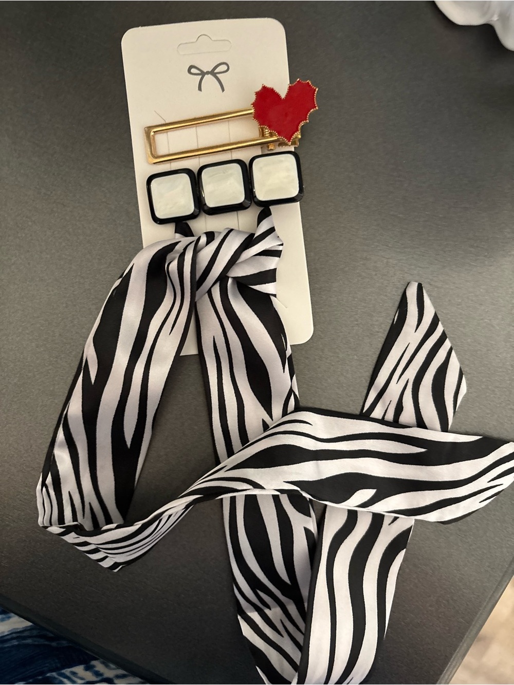 Scarf & Clips
